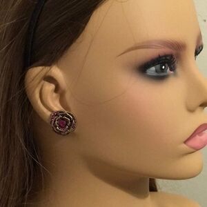 NWT Stunning Betsey Johnson flower earrings